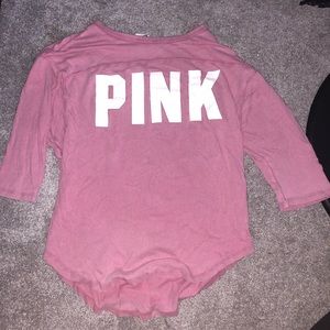 pink t-shirt